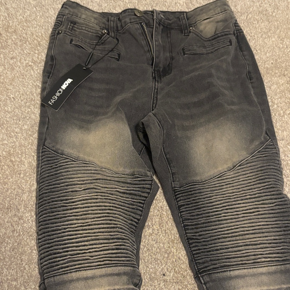 Fashion Nova Charcoal Men's Skinny Jeans